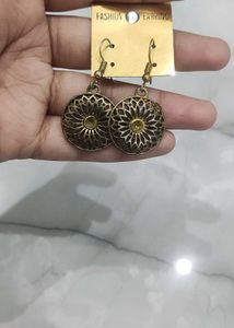 2 Earrings Combo