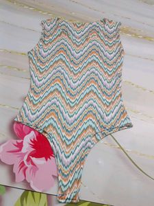 (800)Patterned Sleeveless Top