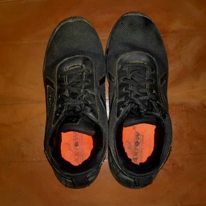 Peak Running Shoes - Good Condition