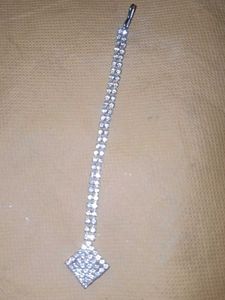 Sparkling Silver Maang Tikka