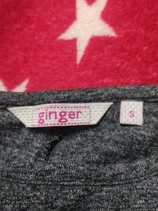 Elegant Grey Crop Top with Stylish Sleeves