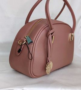 Cute pink handbag (FIXED PRICE)
