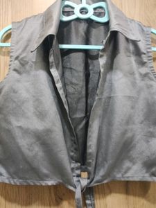 Sleeveless Tie Up Jacket