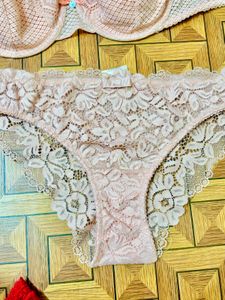 Lace Bra &amp; Panty Set