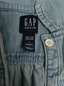 Preloved GAP Shirt