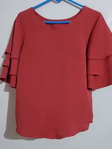 Beautiful Sleeves Top ,clothe Is Very Good