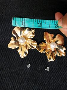 H&amp;m Inspiration Statement BIG HOT Pearl Earrings