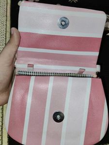 Striped Clutch with Chain🩷