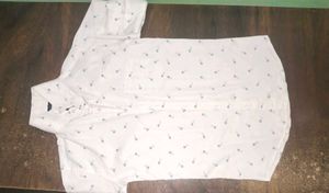 Boy&#39;s White Printed Shirt