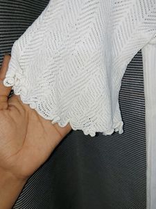 White cute ribbed top