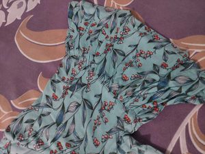 Floral Print Tie-Neck Top