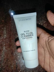New Unused Studio West Gel Cleanser