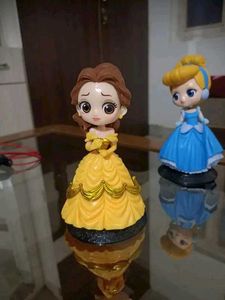 Bella 💛 Figure