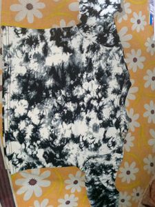 Tie-Dye Long Sleeve Top