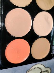 Swiss Beauty Ultra Base Concealer Pallete