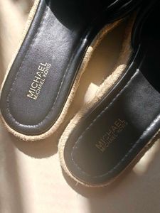 New Mk Auth Sandals