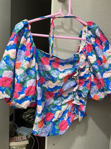 New Branded Crop Top Puff Sleeves Large Size