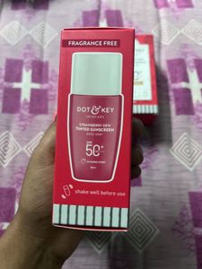 Dot &amp; Key Strawberry Dew Sunscreen