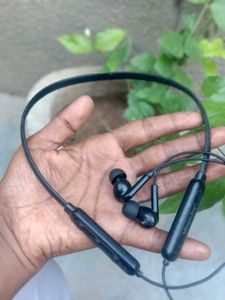 VingaJoy Wireless Neckband – Good Condition