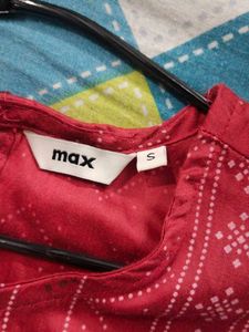 Printed Red And White Kurti