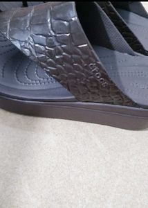 Crocs LiteRide Platform Sandals never used