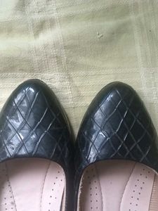 Black Quilted Ballerinas
