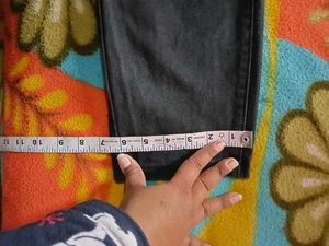 Dark Wash Cropped Jeans