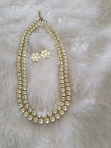 Pearl Necklace set with earrings