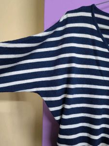 V-neck Sweater