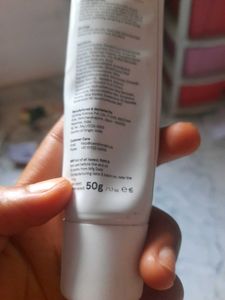 Minimalist Invisible Sunscreen SPF 40