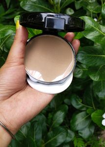 Mila Beauty Compact
