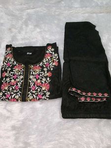 New🔥 Embroidery Black Kurtaset