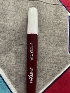 Neckline Lip Walk Lipstick