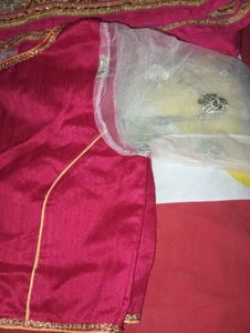 Saree With Blouse