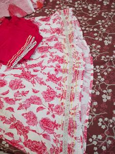 A line kurta dupatta pant