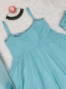 ❄️SKY CRUNCHY SILK PADDED GOWN ❄️