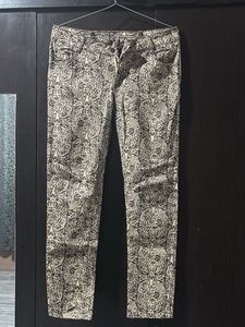 Patterned Casual Pants