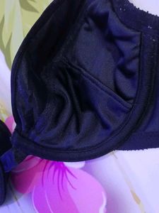 (595)Black Bra - Size Unknown