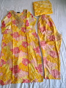 combo of 2 kurta sets