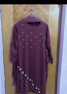 Pakistani Embroidered Kurti Set