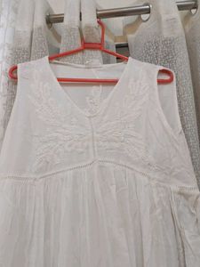 Sleeveless White Kurta