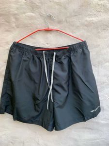 New Balance orignal with bill Black Shorts
