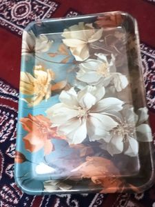 2 SERVING TRAYS