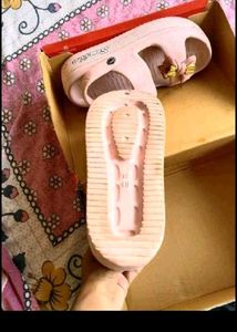 new trendy pink slipper