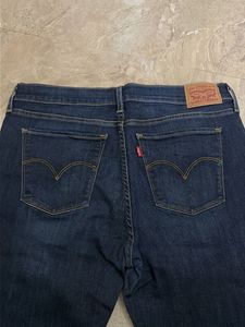 Levi&#39;s Dark Wash Jeans