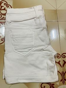 White Skinny Fit Shorts