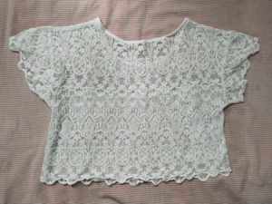 ⁠✧⁠*⁠。Lace Crop Top