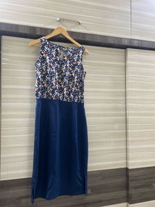 Chic Floral & Navy Dress