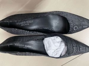 Romeo Gigli Milano Pointed Heels