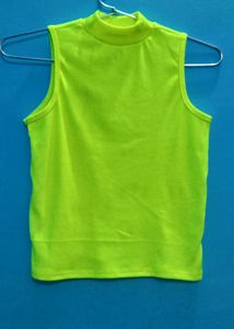 Sleeveless Fitted Crop Top